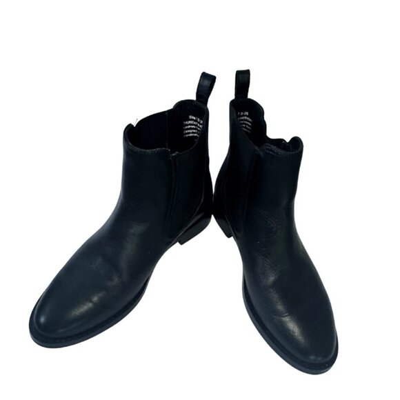 Thursday Duchess Boot - Picture 4 of 5